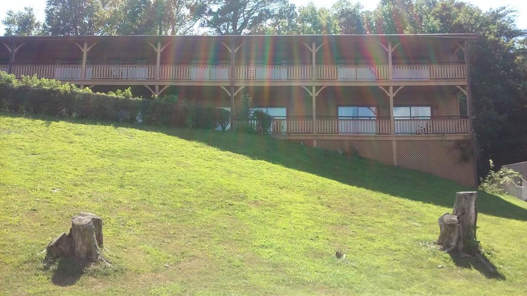 Budgetel Inn & Suites Dillard Exterior photo